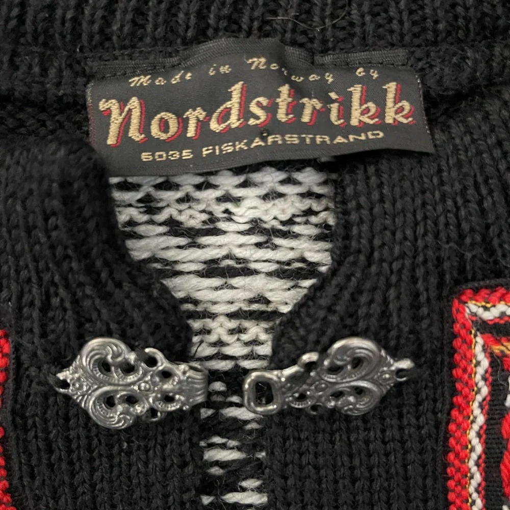 Nordstrikk Norway 100% Virgin Wool Nordic Sweater Men’s M Setesdal Pewter Clasps - Picture 2 of 7